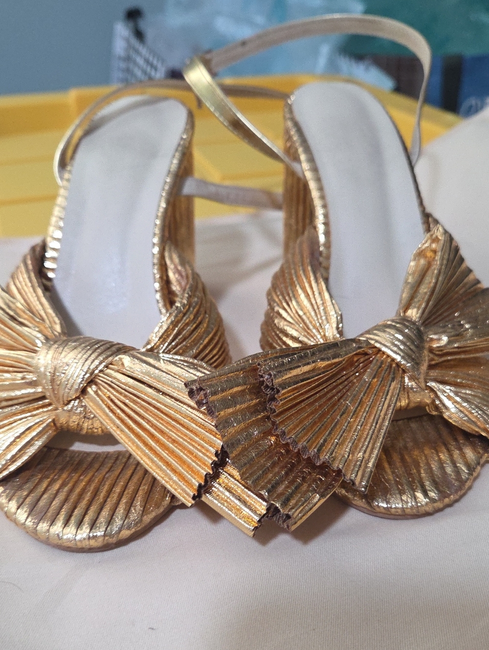 Camellia Bow Heel - Picture 4 of 11